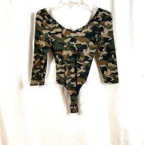 *** Heart & Hips camo body suit
